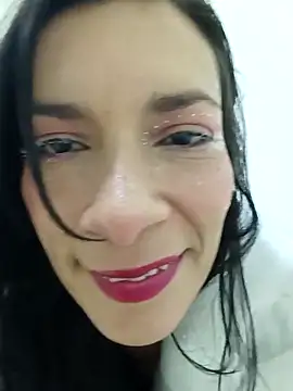 Snapshot of kim_lebanon chatting on November 11, 2025, 12:05 am kim lebanon online show from November 11, 2025, 12:05 am