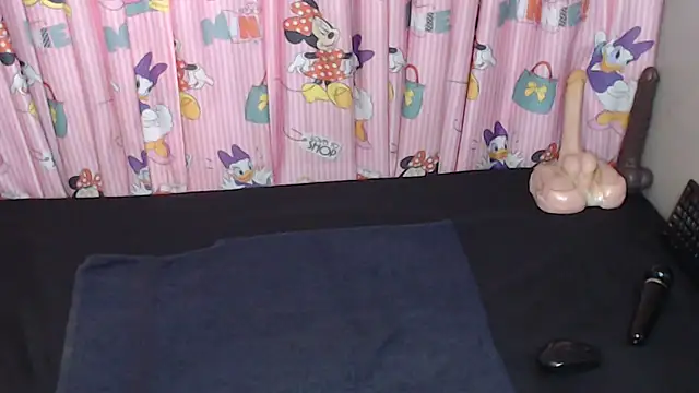 TrishahXo online show from June 11, 2026, 6:32 am