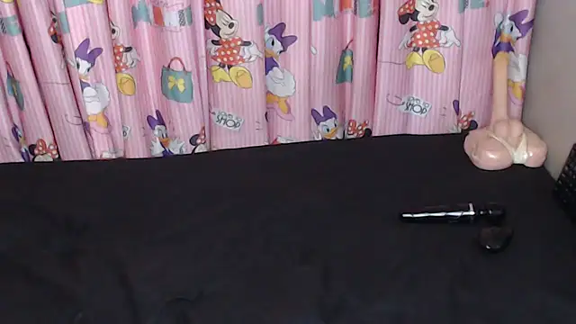 TrishahXo online show from June 1, 2026, 7:24 pm