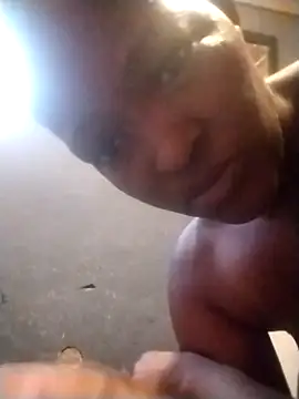 Snapshot of curvyyyyBabe chatting on December 16, 2025, 12:31 pm curvyyyyBabe online show from December 16, 2025, 12:31 pm