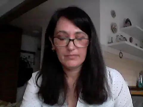 Elena48324 online show from May 13, 2026, 5:20 pm