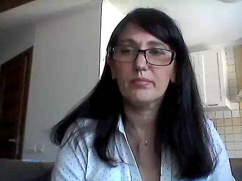 Elena48324 online show from May 5, 2026, 10:07 am