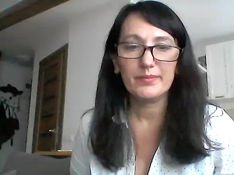 Snapshot of Elena48324 chatting on November 15, 2025, 11:14 am Elena48324 online show from November 15, 2025, 11:14 am