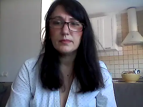 Elena48324 online show from May 3, 2026, 9:14 am