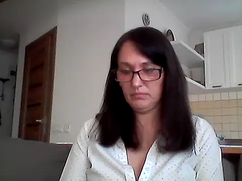 Elena48324 online show from April 30, 2026, 5:09 pm