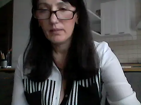 Snapshot of Elena48324 chatting on November 27, 2025, 12:05 pm Elena48324 online show from November 27, 2025, 12:05 pm