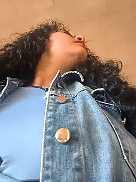 Snapshot of Yaya_watson chatting on April 8, 2026, 6:42 pm Yaya watson online show from April 8, 2026, 6:42 pm