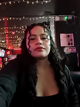 Snapshot of Yaya_watson chatting on December 5, 2025, 8:06 pm Yaya watson online show from December 5, 2025, 8:06 pm