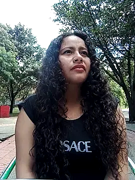 Snapshot of Yaya_watson chatting on October 24, 2025, 5:12 pm Yaya watson online show from October 24, 2025, 5:12 pm