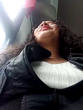 Snapshot of Yaya_watson chatting on October 20, 2025, 8:53 pm Yaya watson online show from October 20, 2025, 8:53 pm