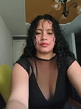 Snapshot of Yaya_watson chatting on May 25, 2026, 6:17 pm Yaya watson online show from May 25, 2026, 6:17 pm