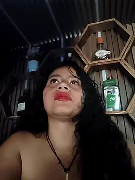 Snapshot of Yaya_watson chatting on April 14, 2026, 6:35 pm Yaya watson online show from April 14, 2026, 6:35 pm
