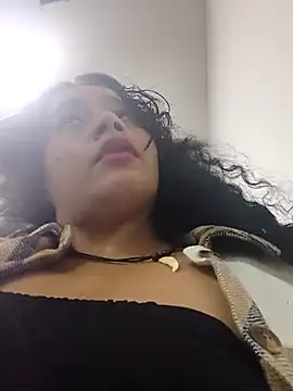 Snapshot of Yaya_watson chatting on April 15, 2026, 9:04 pm Yaya watson online show from April 15, 2026, 9:04 pm