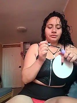 Snapshot of Yaya_watson chatting on May 7, 2026, 3:04 pm Yaya watson online show from May 7, 2026, 3:04 pm