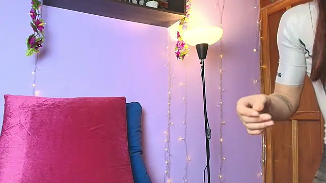 Snapshot of Dafne_Mel chatting on November 6, 2025, 12:42 pm Dafne Mel online show from November 6, 2025, 12:42 pm