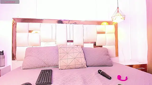 Snapshot of Skylar_Smith_ chatting on February 25, 2026, 12:49 pm Skylar Smith online show from February 25, 2026, 12:49 pm