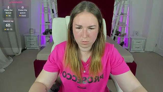 Sofii darling online show from May 7, 2026, 4:32 pm