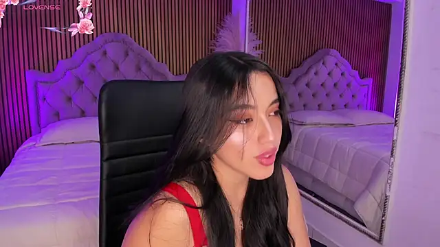 Starbutterflyy  online show from March 9, 2026, 5:00 am