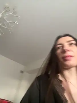 Snapshot of AmandaStoun chatting on November 14, 2025, 12:31 pm AmandaStoun online show from November 14, 2025, 12:31 pm