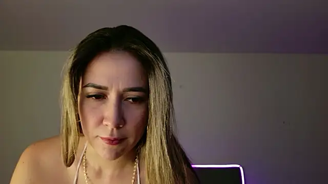 Alexandraa Gomez online show from February 11, 2026, 10:09 pm