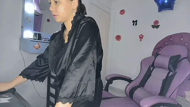 Snapshot of soffy_rosses chatting on July 29, 2026, 2:11 am soffy rosses online show from July 29, 2026, 2:11 am