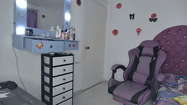 Snapshot of soffy_rosses chatting on June 21, 2026, 1:55 am soffy rosses online show from June 21, 2026, 1:55 am