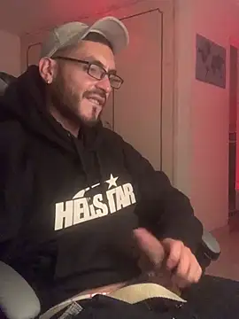 malek xarx  online show from February 3, 2026, 6:22 am