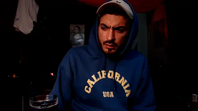 Snapshot of malek_xarx_ chatting on October 14, 2025, 12:33 am malek xarx online show from October 14, 2025, 12:33 am