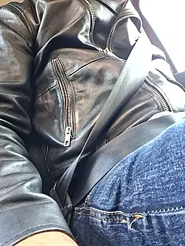 sebastianhotsex online show from September 29, 2025, 7:04 am