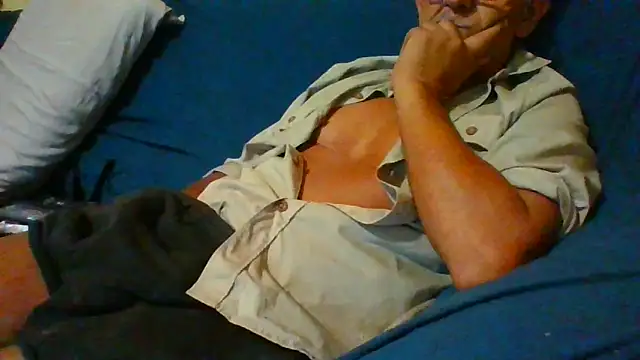 sebastianhotsex online show from September 18, 2025, 9:51 pm