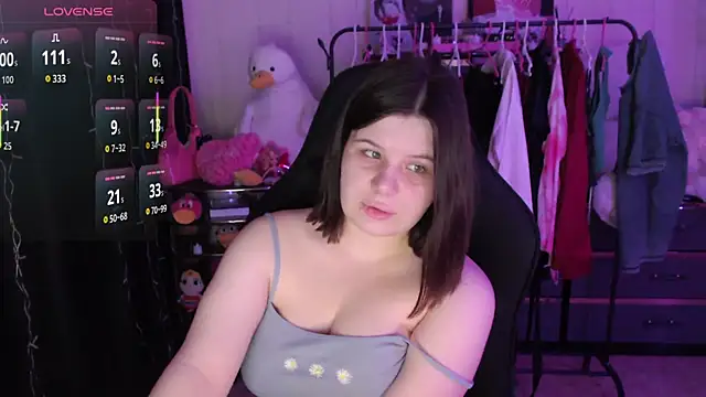 AmyVibess online show from April 30, 2026, 7:10 pm