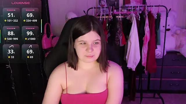 AmyVibess online show from May 1, 2026, 6:13 pm