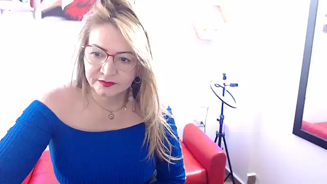 DIVAX MONSERRAT online show from July 27, 2026, 9:22 pm