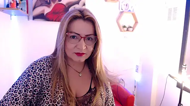 DIVAX MONSERRAT online show from July 21, 2026, 8:43 pm