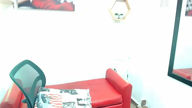 DIVAX MONSERRAT online show from June 24, 2026, 6:39 pm