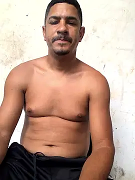 Snapshot of DhanRhuanRd chatting on March 18, 2026, 2:41 pm DhanRhuanRd online show from March 18, 2026, 2:41 pm