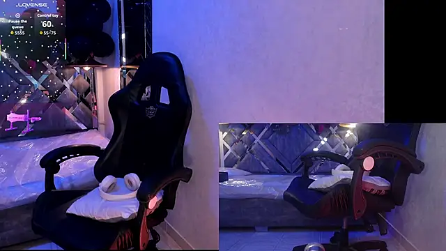 Snapshot of EternaAura chatting on October 7, 2025, 4:30 pm EternaAura online show from October 7, 2025, 4:30 pm