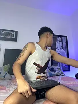 Snapshot of Luke_Stone chatting on November 21, 2025, 7:02 pm Luke Stone online show from November 21, 2025, 7:02 pm