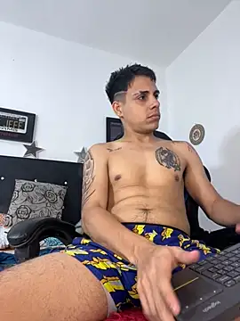 Snapshot of Luke_Stone chatting on June 13, 2026, 10:51 pm Luke Stone online show from June 13, 2026, 10:51 pm