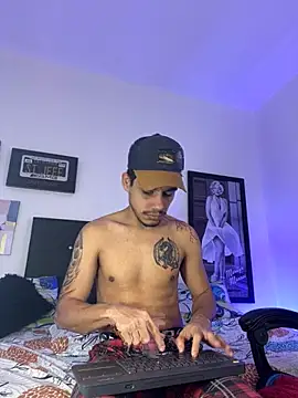 Snapshot of Luke_Stone chatting on October 20, 2025, 5:35 pm Luke Stone online show from October 20, 2025, 5:35 pm