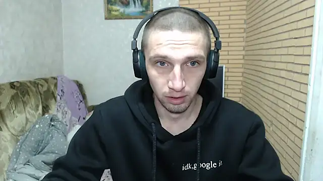 Snapshot of Alexilon chatting on March 4, 2026, 6:43 am Alexilon online show from March 4, 2026, 6:43 am