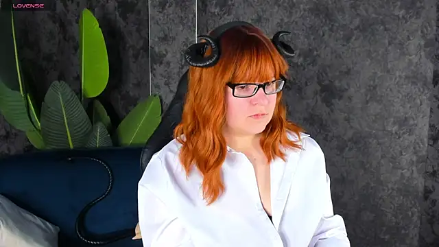 Snapshot of Michelle_Wilsson chatting on October 16, 2025, 7:16 am Michelle Wilsson online show from October 16, 2025, 7:16 am