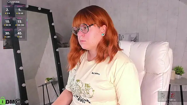 Snapshot of Michelle_Wilsson chatting on December 5, 2025, 8:13 am Michelle Wilsson online show from December 5, 2025, 8:13 am