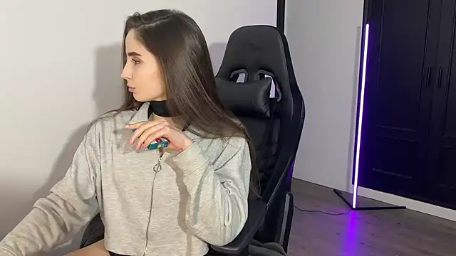 Snapshot of s_meow chatting on March 14, 2026, 9:32 pm s meow online show from March 14, 2026, 9:32 pm