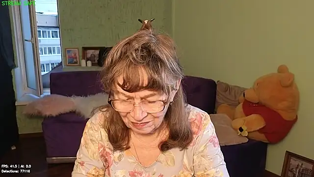 Snapshot of Betty_Brick chatting on July 15, 2026, 4:58 pm Betty Brick online show from July 15, 2026, 4:58 pm