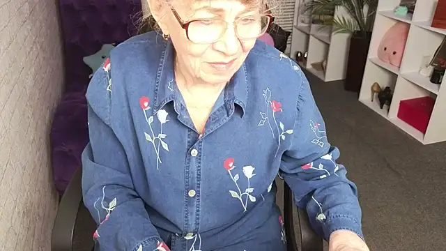 Betty Brick online show from May 27, 2026, 5:20 pm