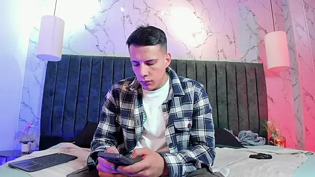 Dustin Sonne online show from March 10, 2026, 3:32 am