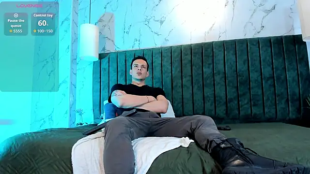 Dustin Sonne online show from September 19, 2025, 3:43 am