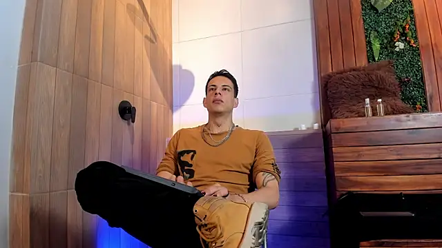 Snapshot of Dustin_Sonne chatting on July 17, 2026, 3:37 am Dustin Sonne online show from July 17, 2026, 3:37 am