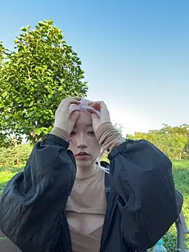 winter11 online show from October 16, 2025, 7:38 am